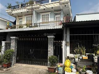 Chỉ 4,6 tỷ cho căn 3 tầng đẹp, st tum 5*20m, hẻm 6m, lê văn lương, hoàn công, gần quốc tế mỹ