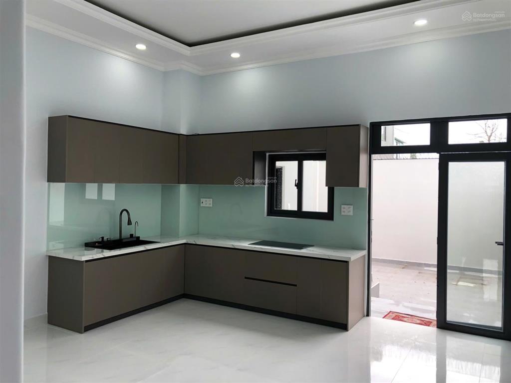 Bán nhà đẹp, rẻ 2 tầng 5*27m, chỉ 6,2 tỷ, đường 12m, lê văn lương, shr, hoàn công, kế làng đại học