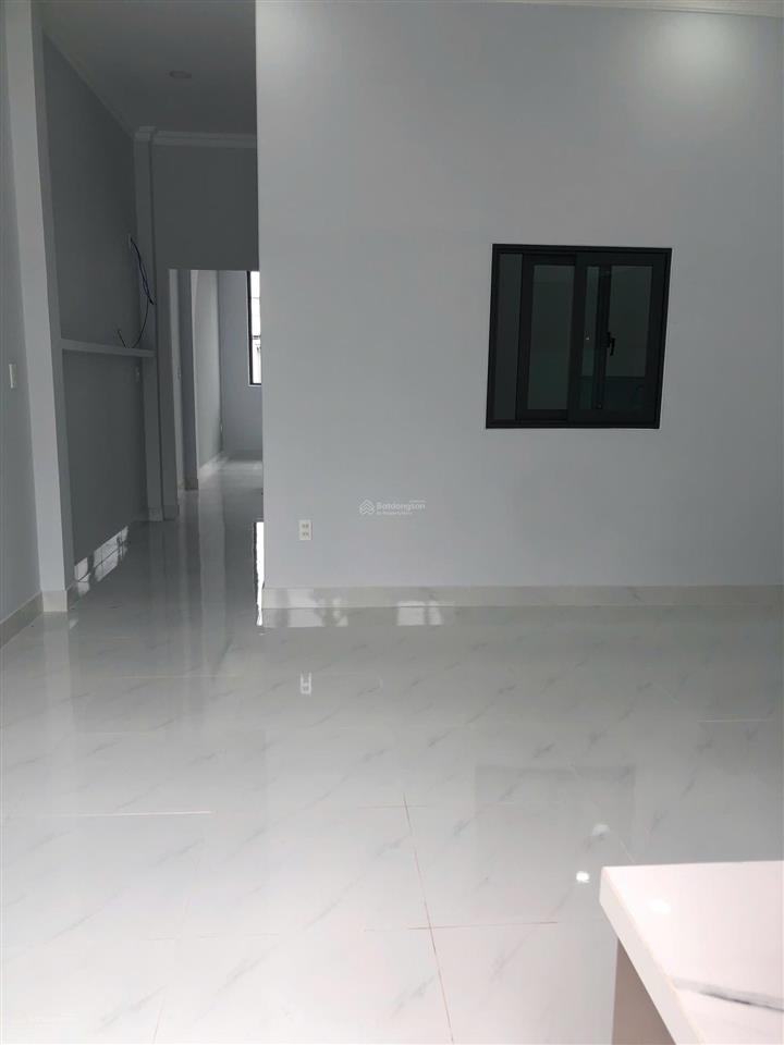 Bán nhà đẹp, rẻ 2 tầng 5*27m, chỉ 6,2 tỷ, đường 12m, lê văn lương, shr, hoàn công, kế làng đại học