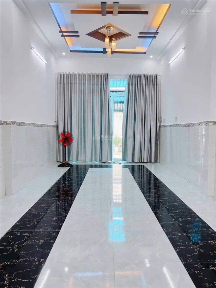 Bán nhà đẹp 3 tầng 4*17m, chỉ 5,6 tỷ, hẻm 6m, lê văn lương, phước kiển, gần làng đại học, shr