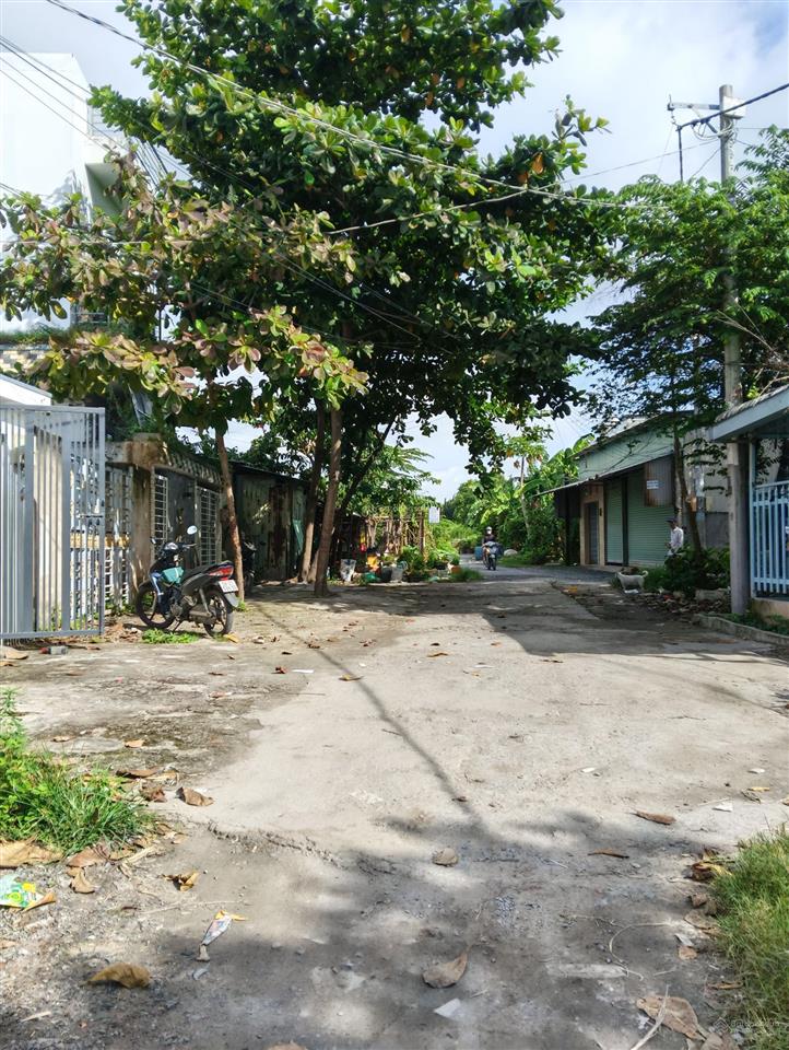 Bán nhà rẻ 103m2 đất, giá 3,6 tỷ, hẻm xe hơi 10m, nguyễn văn tạo, shr, hoàn công, ngay khu a kcn hp