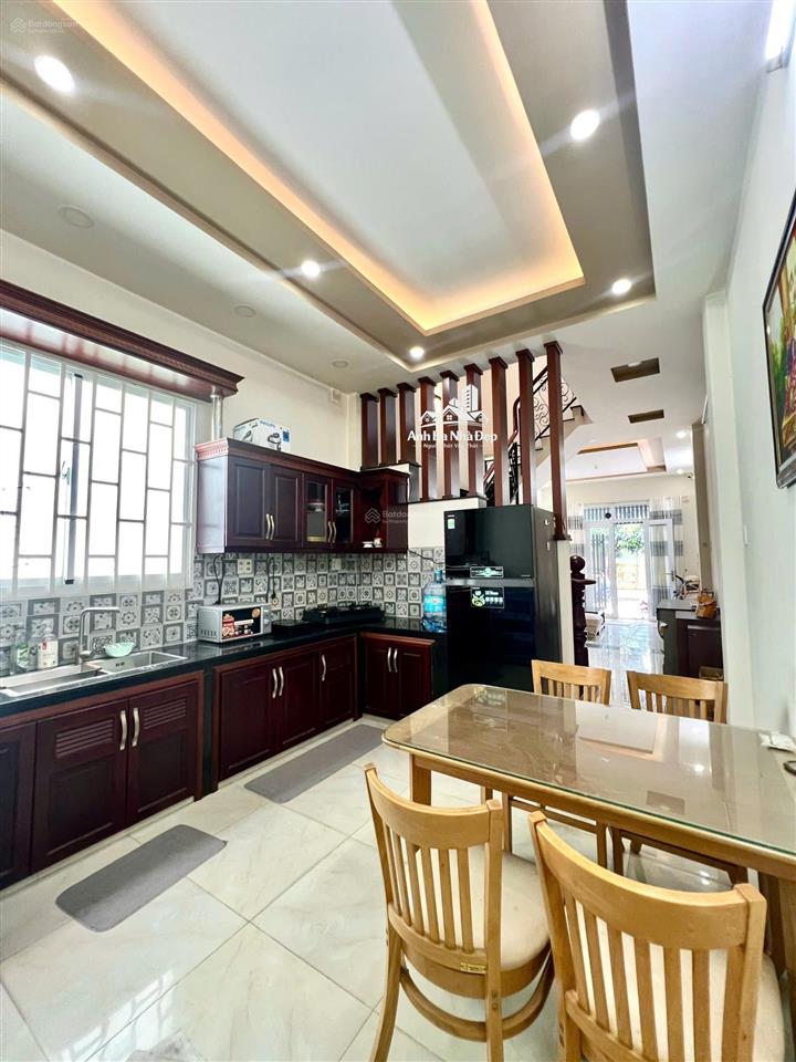 Bán nhà rẻ 3 tầng 8*20m, đường 12m, 7,7 tỷ, nguyễn văn tạo, gần quốc tế mỹ, dòng tiền 22tr, kế chợ