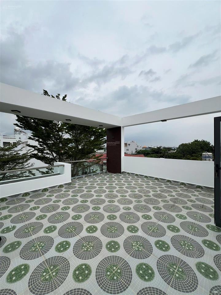 Bán nhà đẹp 4 tầng siêu rẻ 5,85*13,7m, chỉ 6,8 tỷ, hẻm xe hơi 6m huỳnh tấn phát, kế trường lê v hưu