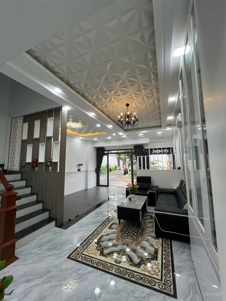 Bán nhà đẹp 4 tầng siêu rẻ 5,85*13,7m, chỉ 6,8 tỷ, hẻm xe hơi 6m huỳnh tấn phát, kế trường lê v hưu