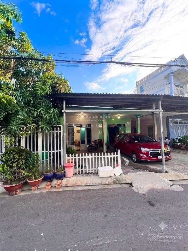 Bán nhà giá tốt 4,5x21m, chỉ 3,65 tỷ, hẻm xe hơi 6m thông, lê văn lương, có dòng tiền 7 tr, kế chợ