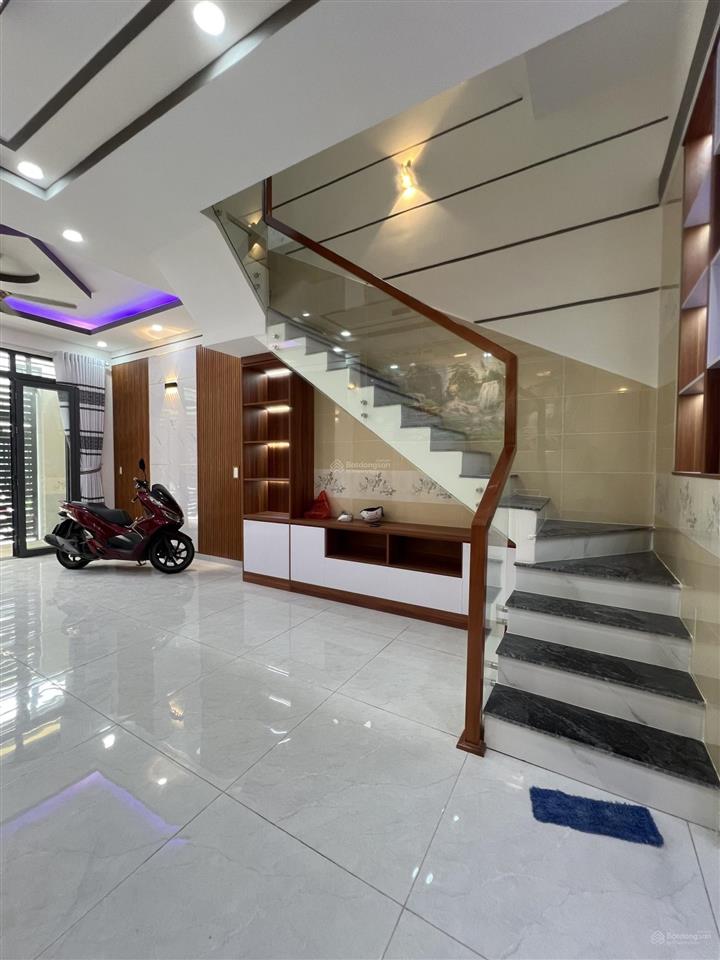 Bán nhà mới 4 tầng giá hời 4,3*13,8m, giá 4,15 tỷ, đường 10m, kdc hoàng hoa, giáp lê văn lương, shr