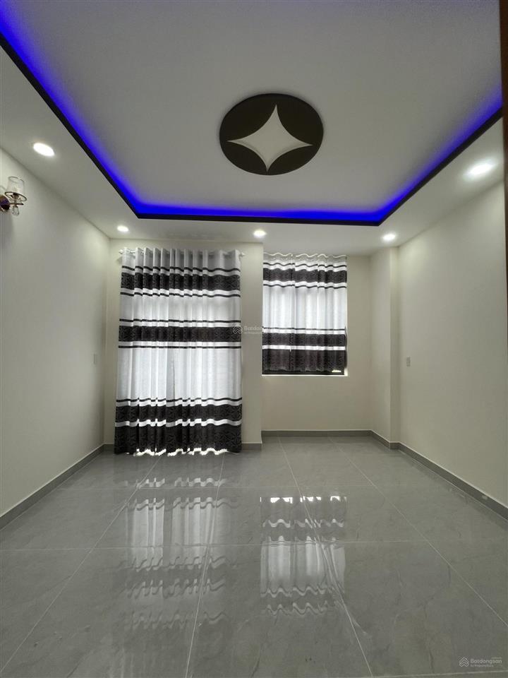 Bán nhà mới 4 tầng giá hời 4,3*13,8m, giá 4,15 tỷ, đường 10m, kdc hoàng hoa, giáp lê văn lương, shr