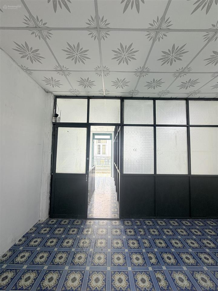 Chính chủ gửi bán nhà nở hậu 1 sẹc đường 824 cách kdc xuyên á 1km, xã mỹ hạnh 48m2 sổ sẵn giá 646tr