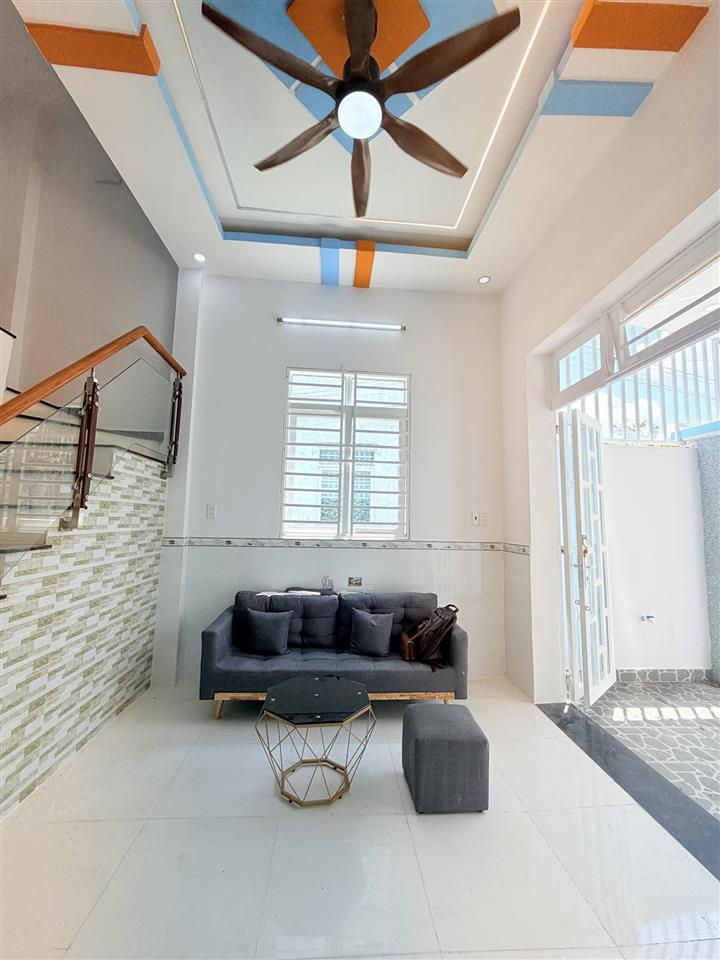 Chính chủ cần bán gấp nhà mặt tiền đường giồng lớn, mỹ hạnh, gò hưu dt 88m2 giá chỉ 1,080 tỷ shr