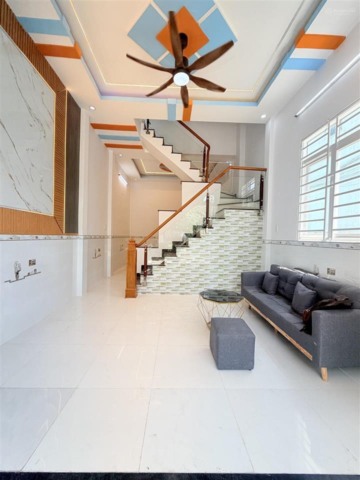 Chính chủ cần bán gấp nhà mặt tiền đường giồng lớn, mỹ hạnh, gò hưu dt 88m2 giá chỉ 1,080 tỷ shr