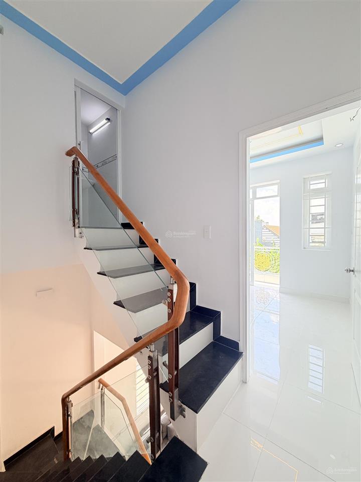 Chính chủ cần bán gấp nhà mặt tiền đường giồng lớn, mỹ hạnh, gò hưu dt 88m2 giá chỉ 1,080 tỷ shr