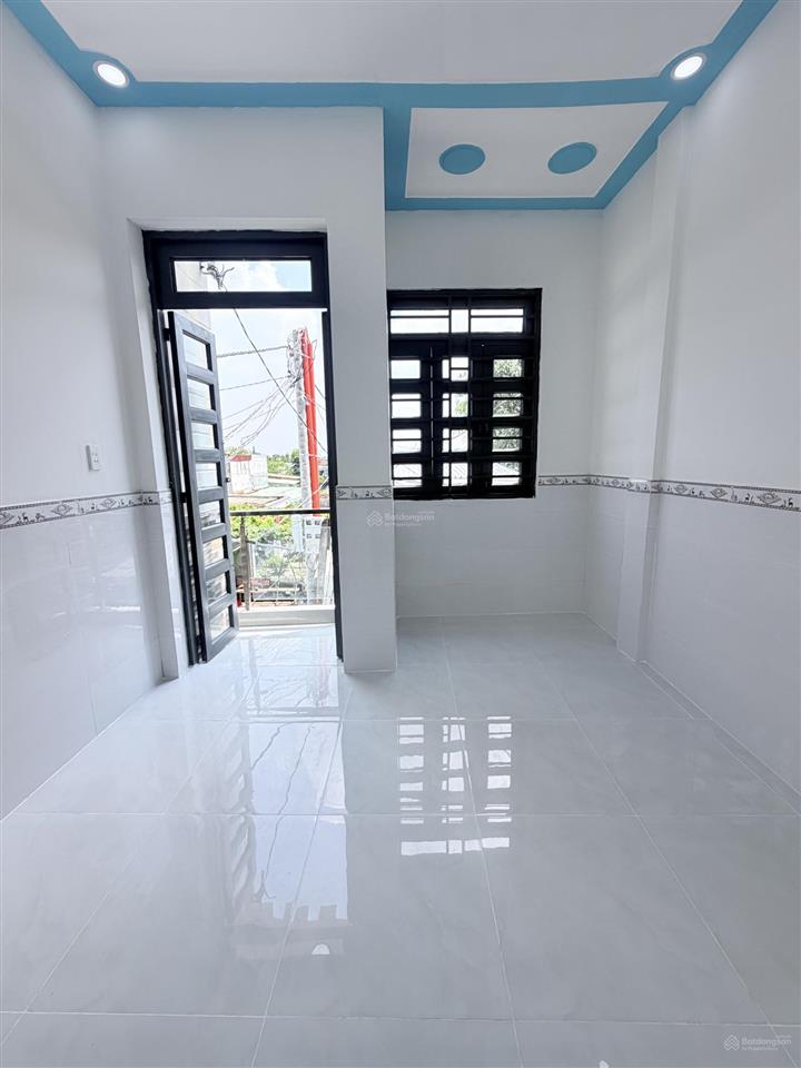 Cần bán gấp nhà chính chủ ngang 4 dài 11 khu dương công khi gần cầu lớn giá 650tr sổ riêng