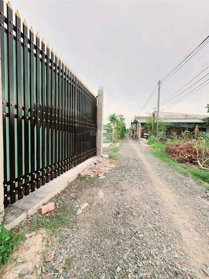 Chính chủ vừa gởi bán gấp lô đất kv4, thị trấn đức hòa.