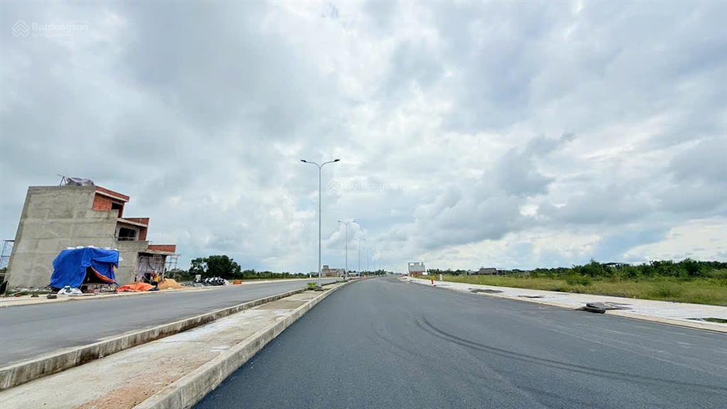 Nền tái định cư 823d vị trí vàng kết nối tp. hcm