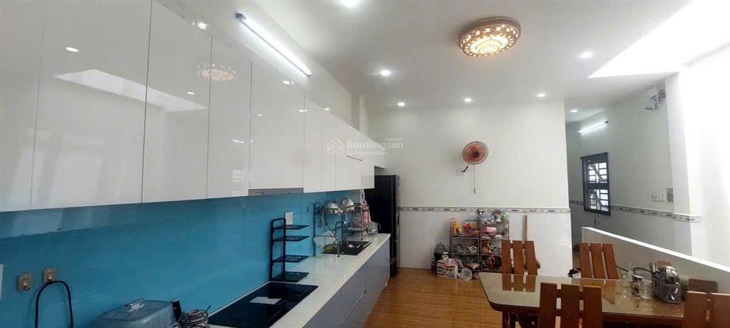 Hạ giá bán gấp, giá 4 tỷ 100.
cần bán nhà 24a giá đầu tư tốt