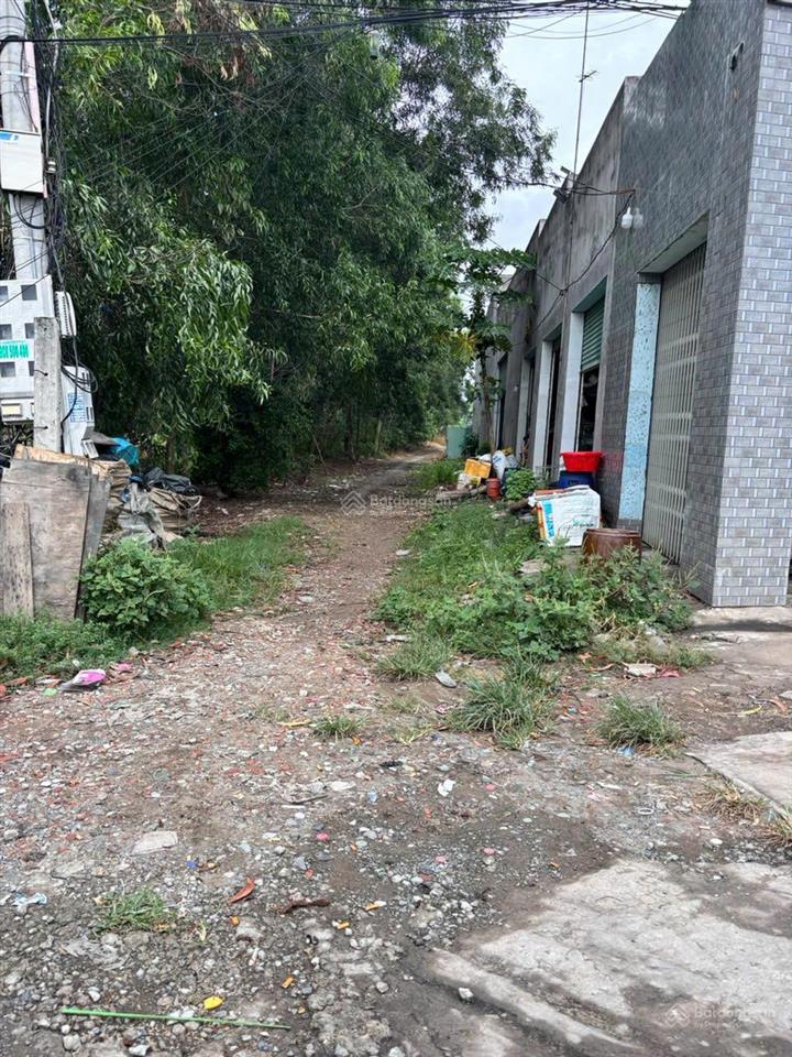 Chính chủ bán đất 2 lô liền kề đối diện cổng tân đức
