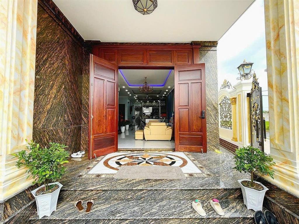 Chủ gửi bán nhà tân cổ điển đức hòa thượng, đức hòa, long an