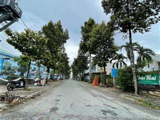 Mặt tiền nguyễn văn tạo p4 tân an. dt 2,6x60m nở hậu 22m  846m2