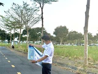 Bán nền  nhận ký gởi bán lại giao dịch nhanh  đường lớn  căn góc  view công viên  xây nhà