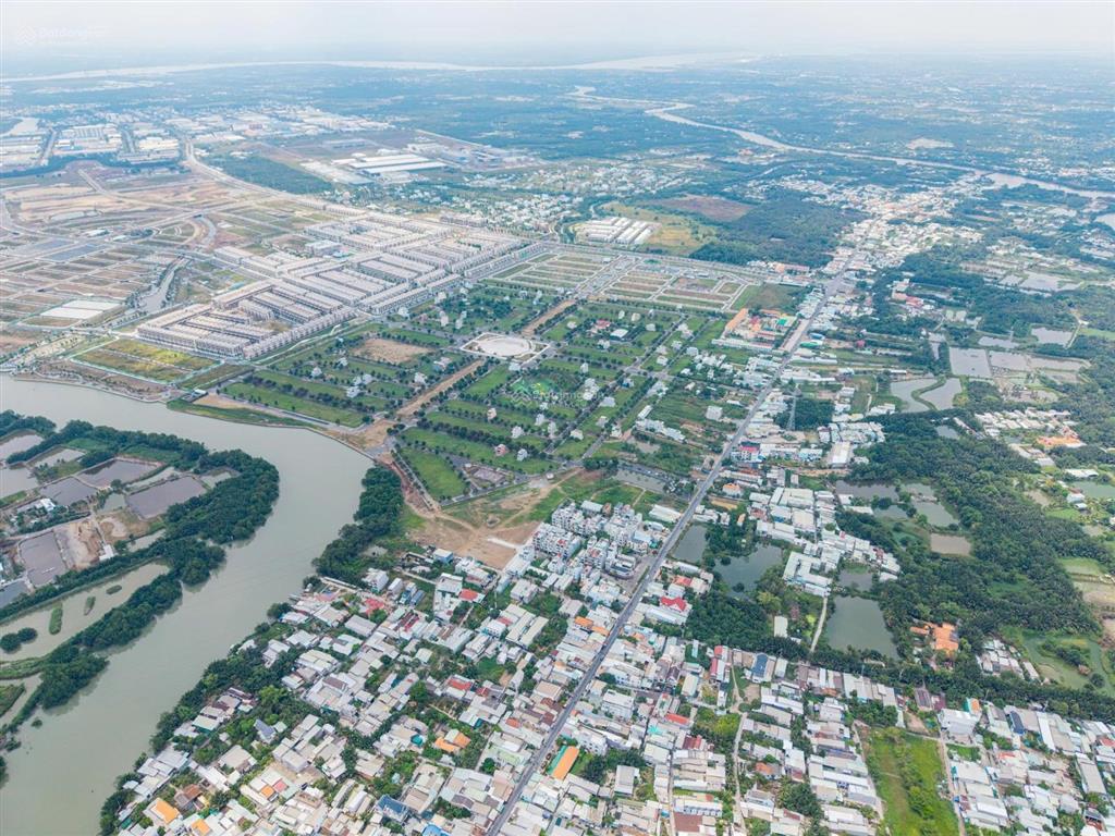 Bán nền  nhận ký gửi bán lại ra hàng nhanh  đường lớn  căn góc  view công viên  xây nhà