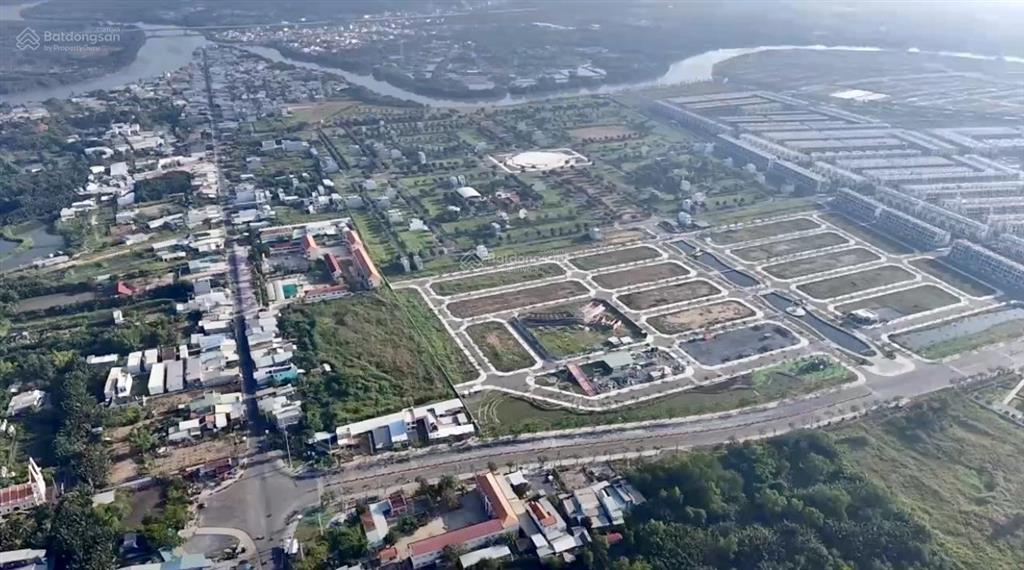 Bán nền  nhận ký gửi bán lại ra hàng nhanh  đường lớn  căn góc  view công viên  xây nhà