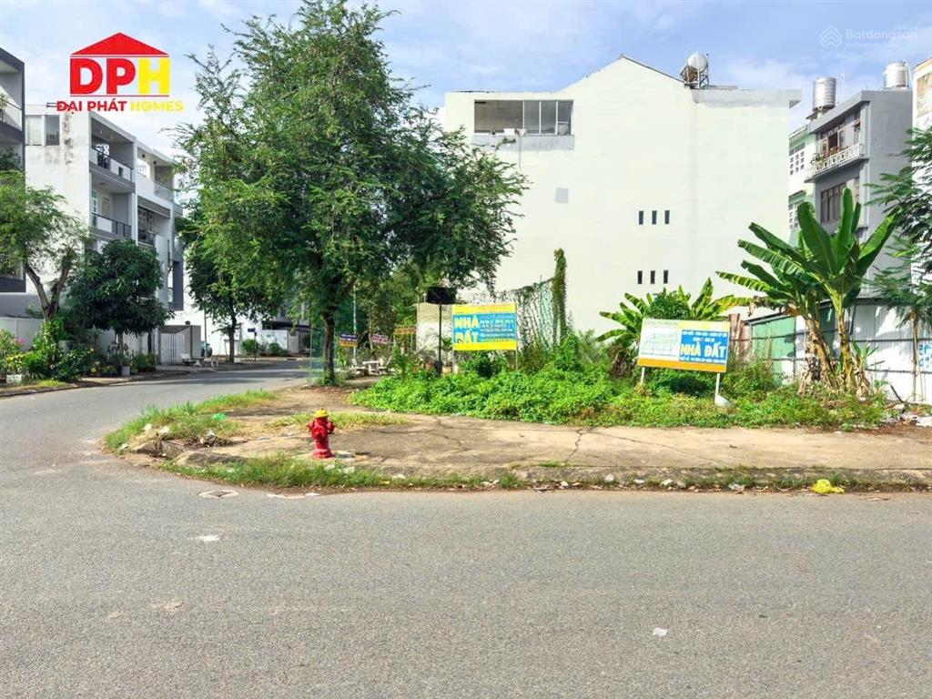 Bán lô đất góc 2 mặt tiền đường 16m kdc sadeco phước kiển a
