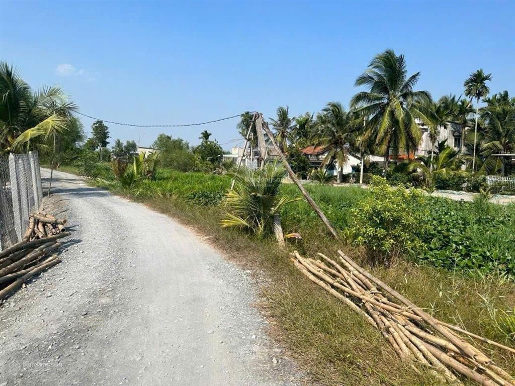 Đất vườn chuyển thổ 700m2 giá 810tr, lương bình, long an