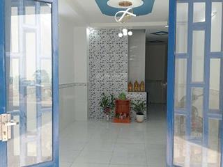 Kẹt tiền bán nhà riêng 60m , đường xe hơi chính chủ quy đức bình chánh . giá rẻ 1.1 tỷ tl