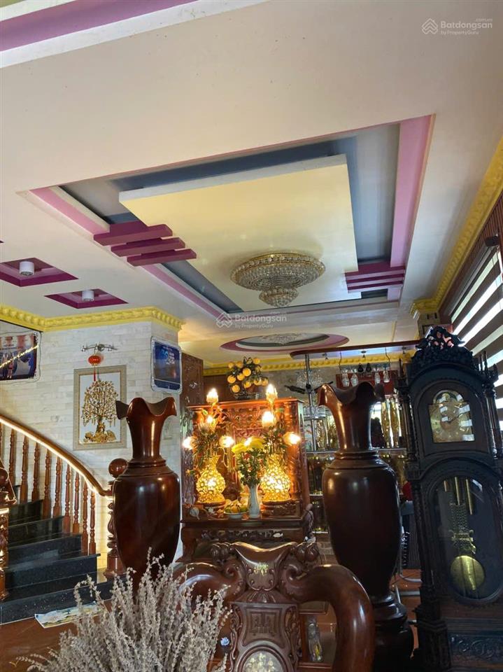 Cần bán gấp nhà mặt phố , mặt tiền đường đoàn nguyễn tuấn ,nhà riêng chính chủ . giá rẻ ,shr