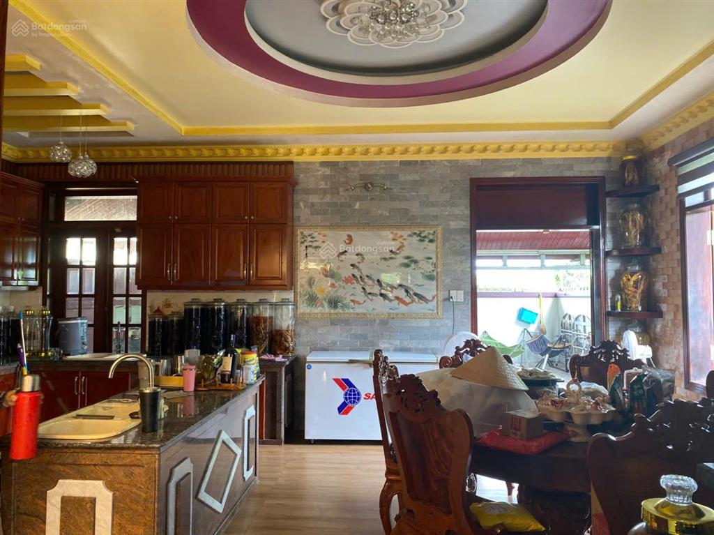 Cần bán gấp nhà mặt phố , mặt tiền đường đoàn nguyễn tuấn ,nhà riêng chính chủ . giá rẻ ,shr