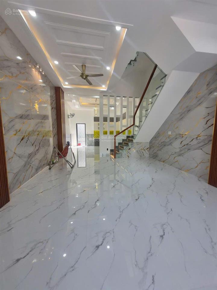 Cần bán nhà 4 phòng ngủ, dtsd 250m2, khu dân cư thái sơn  long hậu.