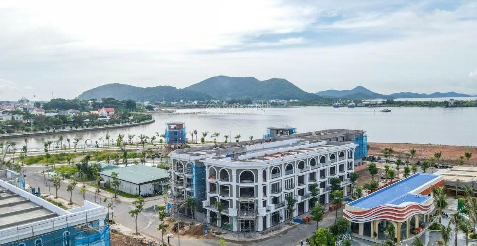 Nhà phố kinh doanh khách sạn, nhà nghỉ, nhà hàng