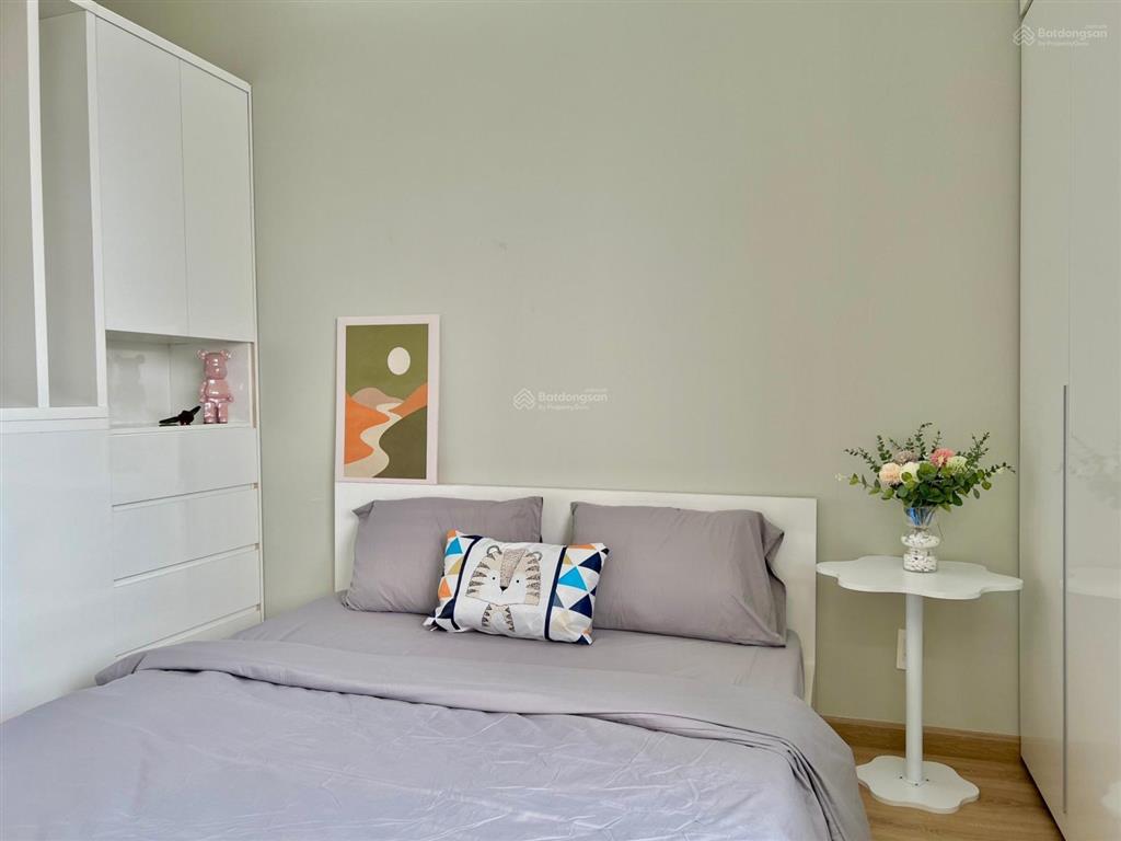 Bán officetel quận 10, mặt tiền cao thắng, dt 40m2 giá 2,150 tỷ bao thuế phí, nhà đang trống sẵn