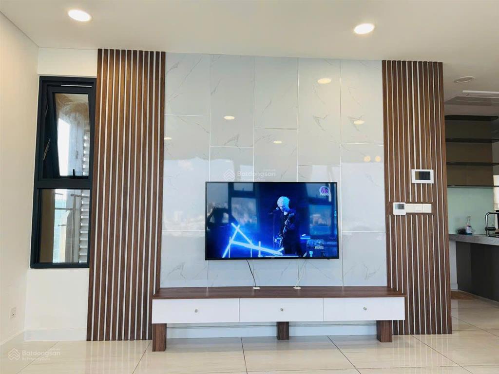 Cho thuê kingdom 3pn 2wc full nội thất giá 35tr/th, dt 80m2. hãy gọi 0901 430 *** loan để xem nhà