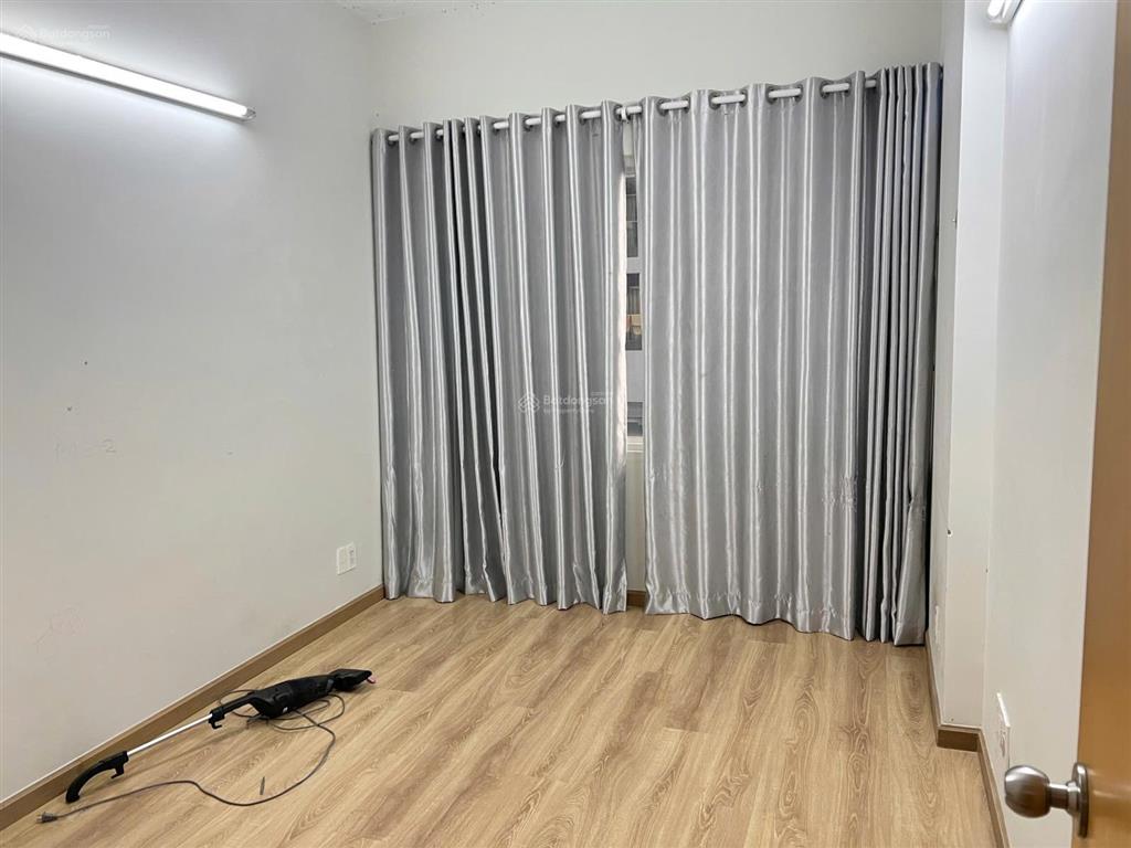 Bán căn hộ q10 2pn 2wc dt 71m2 giá bán 3tỷ7 bao sang tên hiện tại đang có sẵn hđ thuê  0901 430 ***