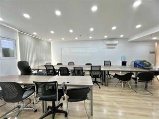 Cho thuê văn phòng căn góc dt 200m2, 82triệu/tháng, mặt tiền cao thắng, q10,  0901 430 *** loan