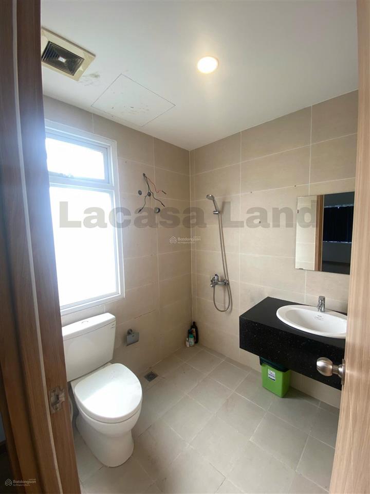 Bán nhanh căn offiecetl 70m2 lầu 8 q10 giá 3,7 tỷ căn giá tốt dễ kinh doanh đang có sẵn hđ thuê