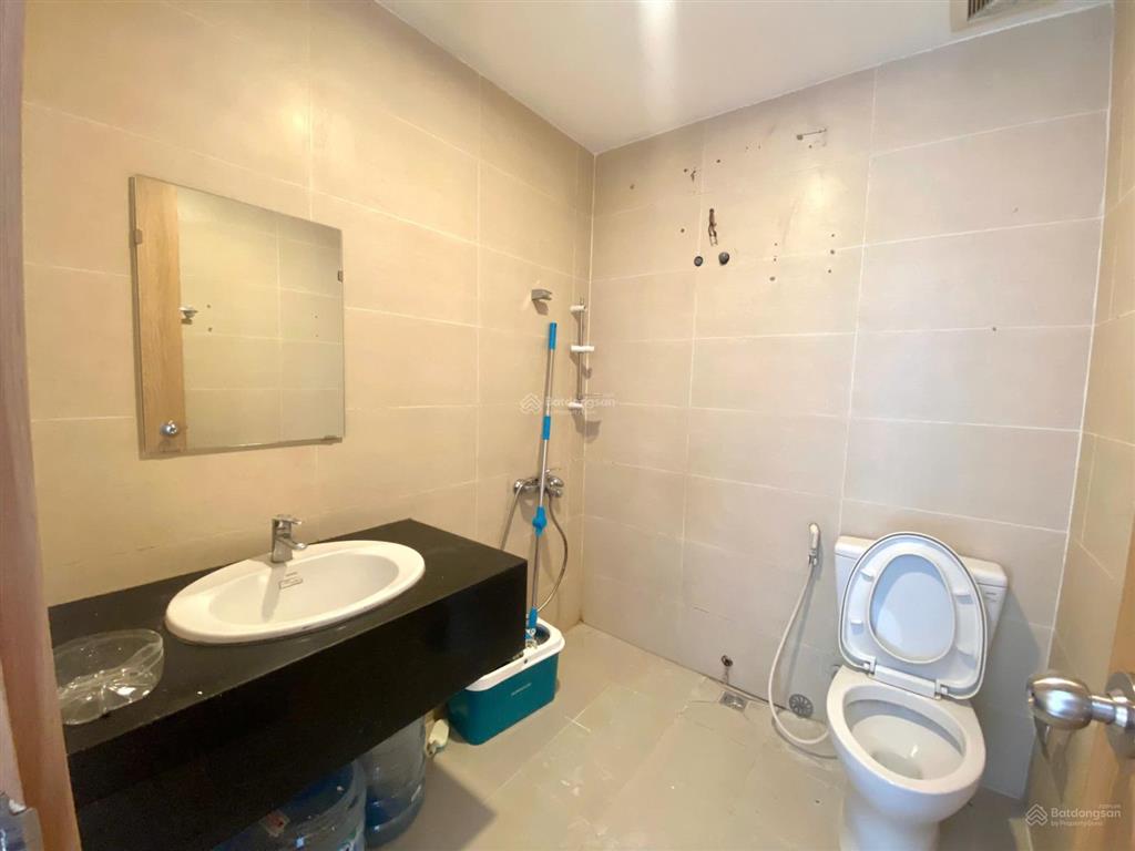 Cho thuê căn hộ charmington q10  72m2 2pn 2wc ntcb giá 17tr/tháng xem nhà  0901 430 ***  ng loan