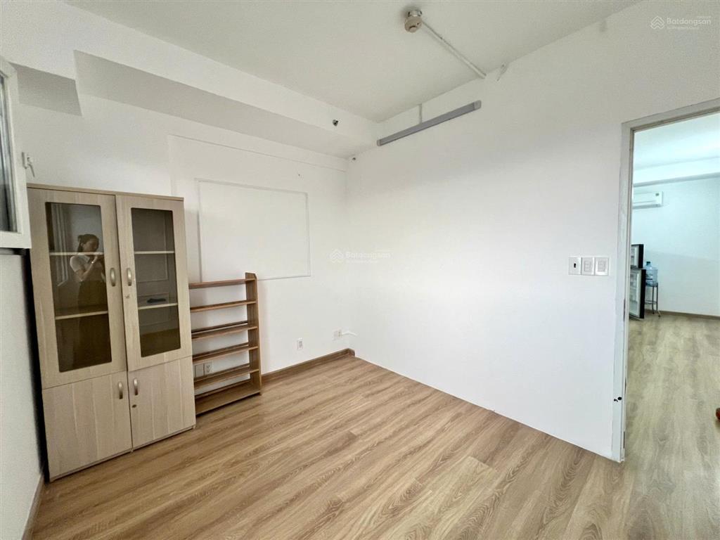 Văn phòng  charmington q10 31m2 9,5tr/th được đkgpkd sử dụng toàn thời gian  0901 430 ***  loan