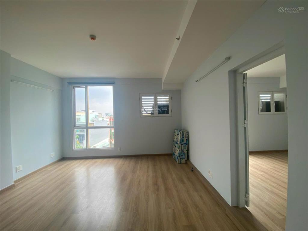 Cho thuê văn phòng sàn 70m2 charmington q10 giá 24tr/tháng chưa vat xem nhà  0901 430 *** loan