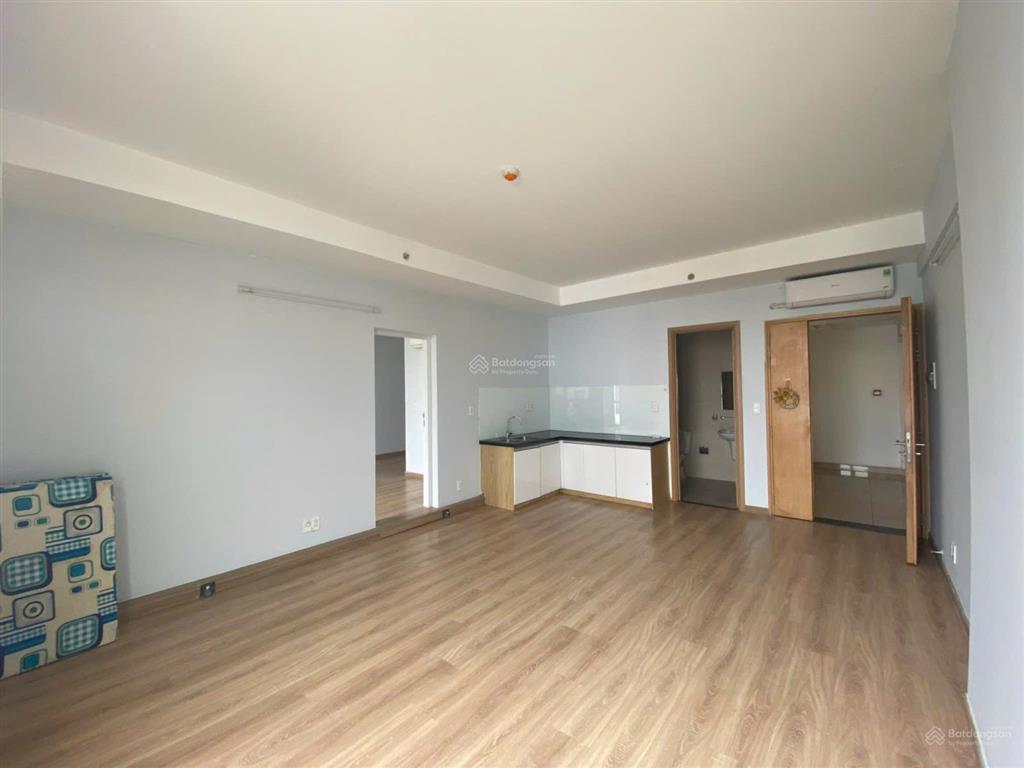 Cho thuê văn phòng sàn 70m2 charmington q10 giá 24tr/tháng chưa vat xem nhà  0901 430 *** loan