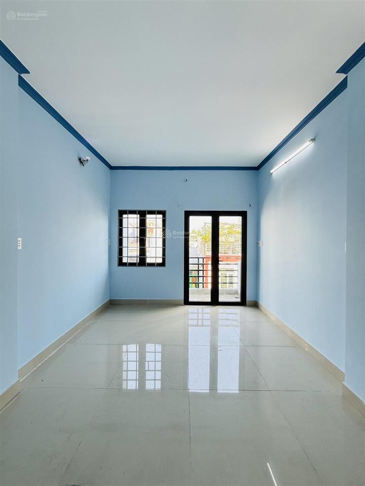 Bán nhà ngay trường chinh 4 tầng btct xe tải thông song hành 4pn 5wc, sân thượng trước sau