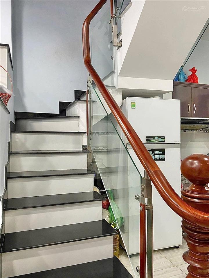 Bán nhà lê trọng tấn hẻm 3m sát xe hơi 2 tầng 44m (3.8x11.5) nhà mới đúc giá 5.36 tỷ