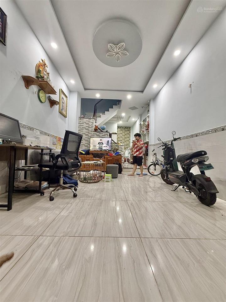Bán nhà lê trọng tấn hẻm 3m sát xe hơi 2 tầng 44m (3.8x11.5) nhà mới đúc giá 5.36 tỷ