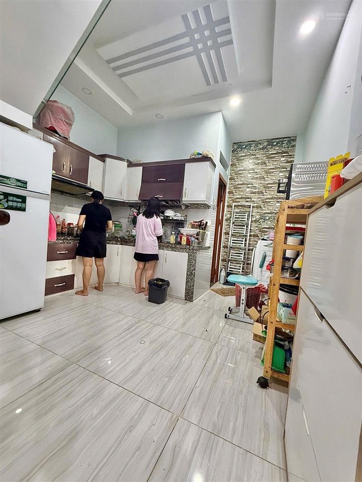 Bán nhà lê trọng tấn hẻm 3m sát xe hơi 2 tầng 44m (3.8x11.5) nhà mới đúc giá 5.36 tỷ