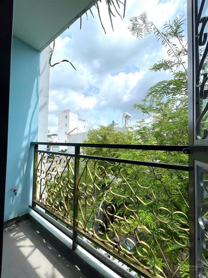 Bán nhà ngay công viên cây sộp, nguyễn văn quá 4x17m 4 tấm btct đường nhựa 10m khu phân lô đẹp