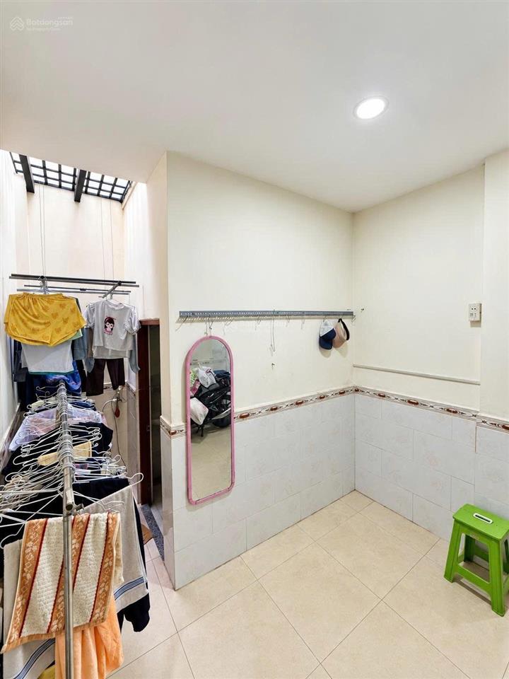 Khu chợ lạc quang tân thới nhất 65m nở hậu hxh vào nhà bán đất tặng nhà 2 tầng giá 3,89