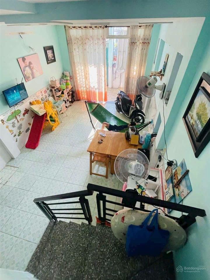 1/ ngắn đông hưng thuận 05 đối diện chợ lạc quang 44m nhà 2 tầng giá 3,1 tỷ