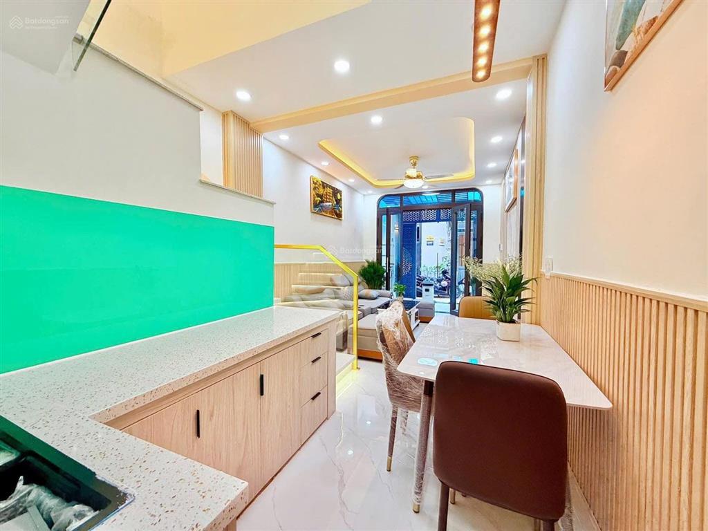 Chủ giảm 400 triệu nhà hẻm ô tô, 3 căn ra mặt tiền 3pn sổ vuông a4 giá mới 4,99 tỷ