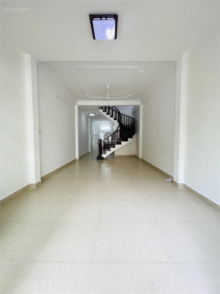 Mặt tiền kpl vip tây thạnh tân phú  đường 20m có lề 4m x17m 3 tầng bề thế chỉ 8 tỷ tl